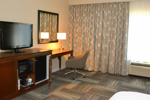 غرفة بسرير كينج لذوي الإعاقة، Hampton Inn Grand Junction Downtown/Historic Main Street 2/2