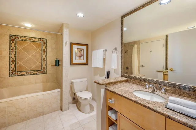 1 Bedroom, Deluxe, Suite, King Bed, Sofa, Hilton Vacation Club Polo Towers Las Vegas 3/3