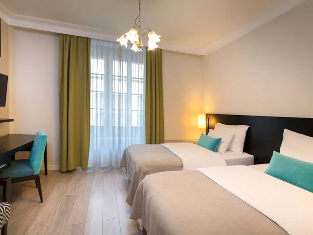 غرفة سوبيريور بسريرين منفصلين، Mercure Belgrade Excelsior 1/10