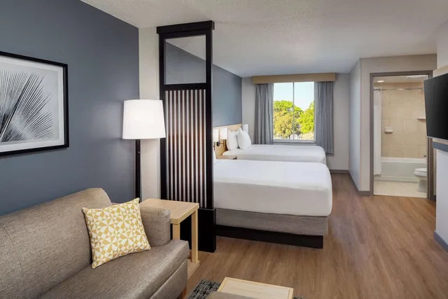 غرفة بسريرين كوين في طابق مرتفع، Hyatt Place Lake Mary Orlando North 1/5