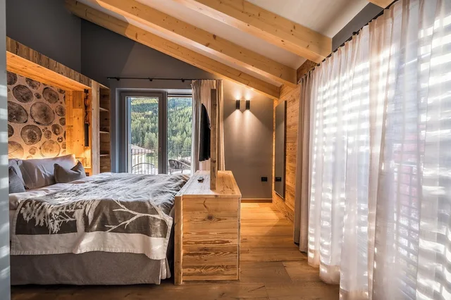 Lovely, Lodge, King Bed, Bunk Bed، Hotel Palace Ravelli 1/2