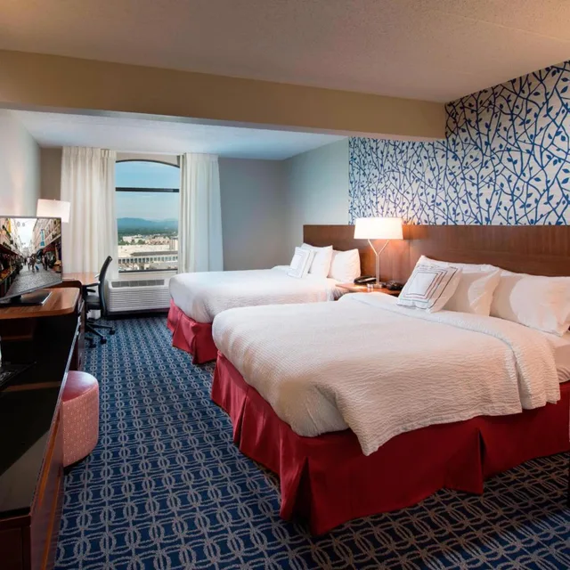 Room, Queen Bed, Fairfield Inn And Suites By Marriott Lynchburg Liberty University 1/4
