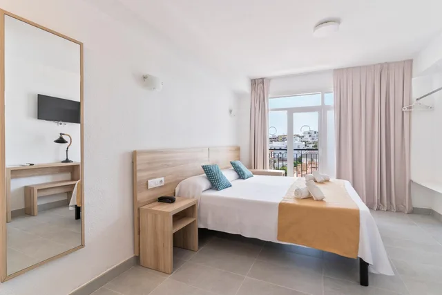 غرفة بسرير مزدوج، Suncoast Ibiza Hotel - Adults Only 2/10