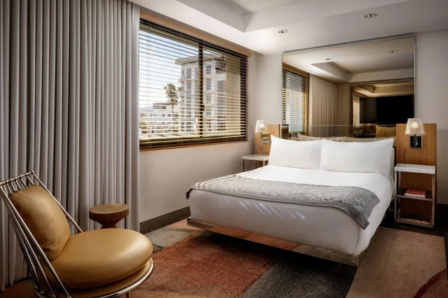 جناح بسرير كوين، Sls Hotel A Luxury Collection Hotel Beverly Hills 1/3