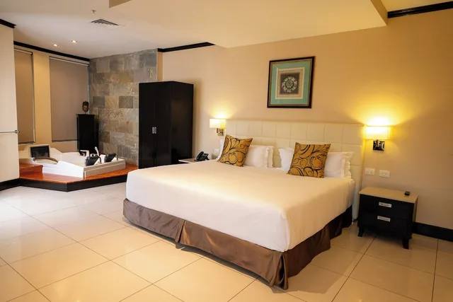 Junior Suite, King Bed, Volcano View، Royal Corin Thermal Water Spa and Resort 3/10