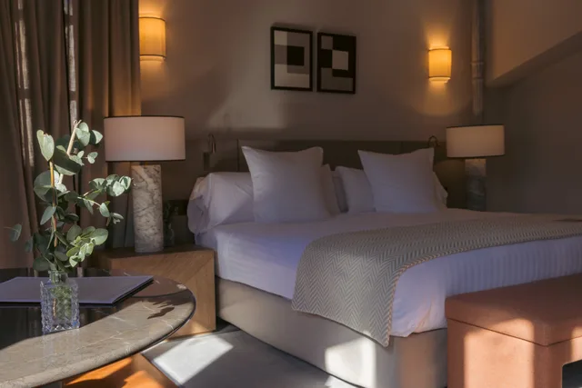 جناح جونيور، Hospes Palacio de los Patos 6/10