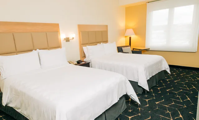 Standard, 2 Double Beds, Top Floor, Holiday Inn San Salvador An Ihg Hotel 3/5