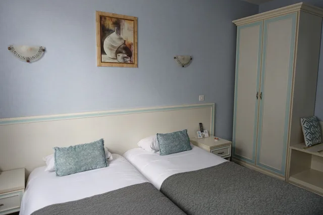 غرفة بسريرين منفصلين، HOTEL EMERAUDE 2/5