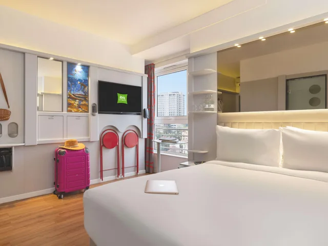 Trendy, 1 Double and 1 Single Bed، ibis Styles Nairobi Westlands 4/6