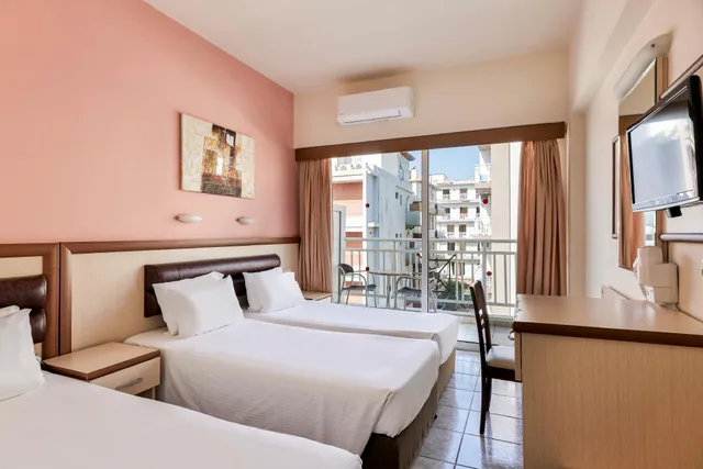 Family, Triple, Pearl Hotel 1/1
