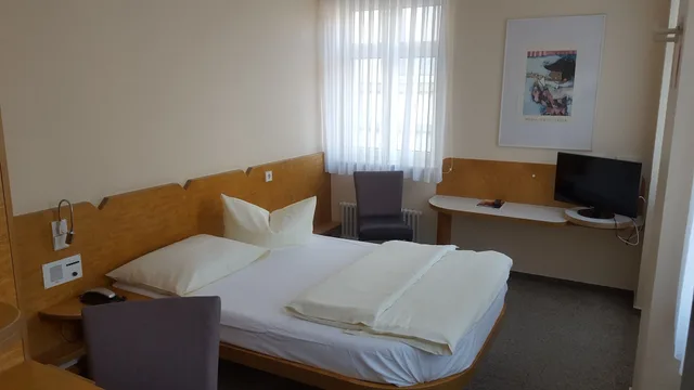 غرفة مفردة بسرير مزدوج في الملحق، Stadthotel Engel 2/10