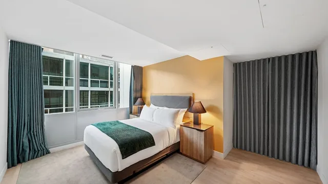 شقة بسرير كوين بغرفة نوم واحدة بمطبخ، Sentral Michigan Avenue 1/5