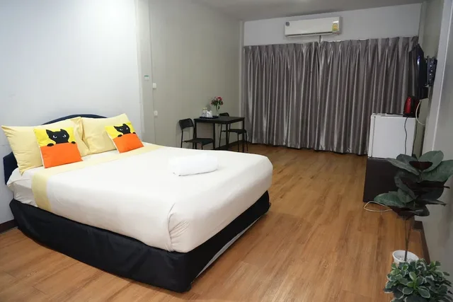غرفة أساسية ثلاثية بسرير كينج مع أريكة، Bkk39 Airport hotel 2/10