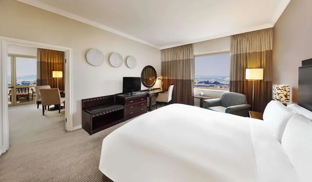 جناح بشرفة، NH Johannesburg Sandton 1/3