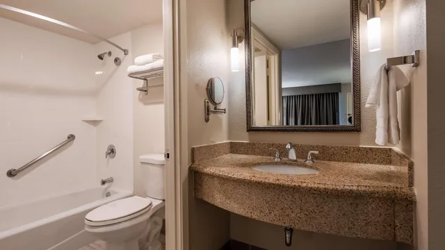 غرفة بسرير كينج، Best Western Plus Executive Inn 4/6