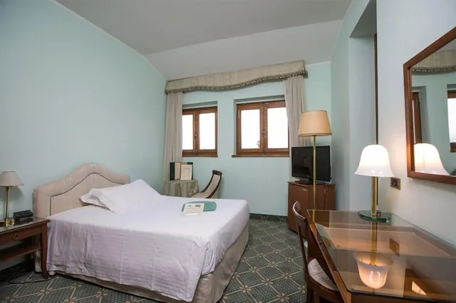 غرفة قياسية بسرير مزدوج، VIlla San Lucchese 9/10