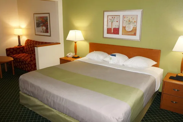 غرفة بسرير كوين لذوي الإعاقة، Motel6 Anderson, IN - Indianapolis 2/10