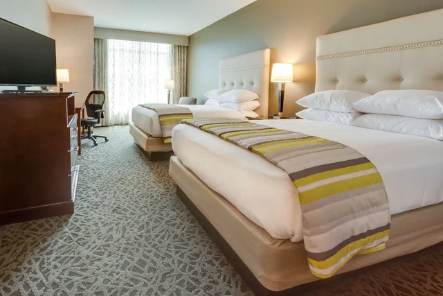 غرفة بسريرين كوين لذوي الإعاقة، Drury Inn Suites Pittsburgh Airport Settlers Ridge 1/5