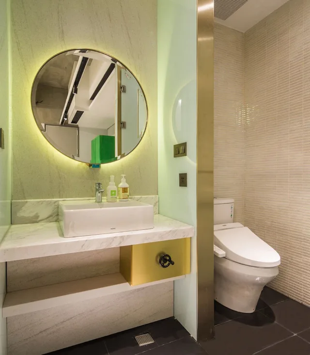Standard, Twin Beds, No Window، Hua Shan Din By Cosmos Creation 4/5