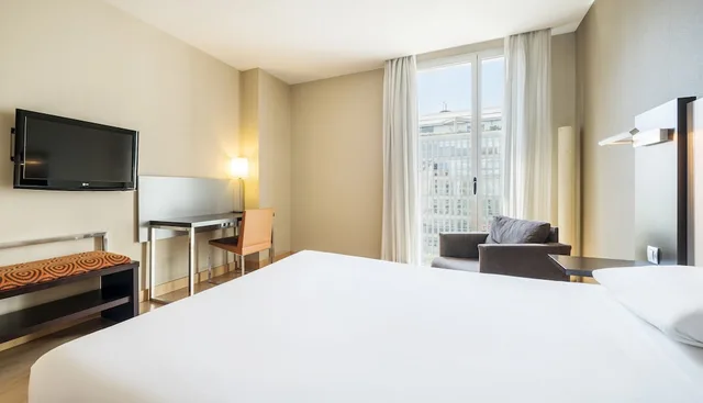 غرفة بزنس مفردة بسريرين منفصلين، Hotel Ilunion Auditori 1/4