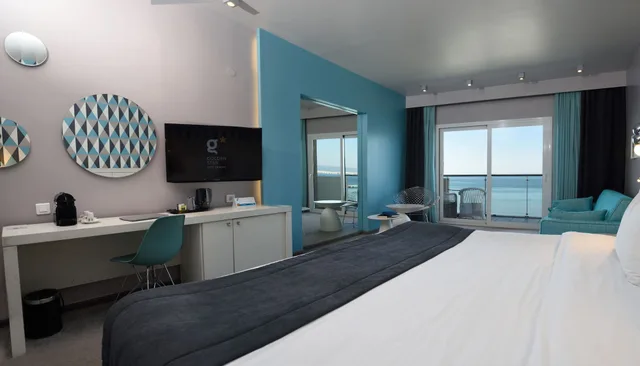 Suite, Sea Front, Golden Star City Resort 6/8