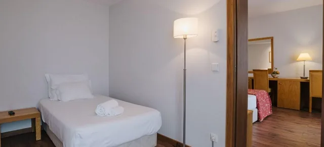 غرفة قياسية ثلاثية، Hotel Premium Porto Maia 2/2
