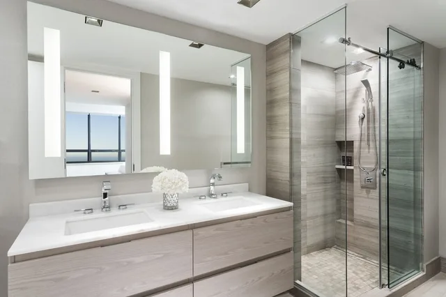 جناح تنفيذي بسرير كينج، THE RITZ-CARLTON CHICAGO 3/3
