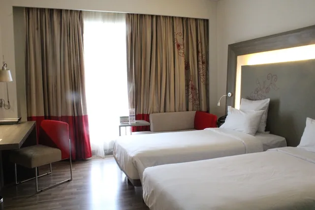 غرفة سوبيريور بسريرين منفصلين، Novotel Banjarmasin Airport 1/6