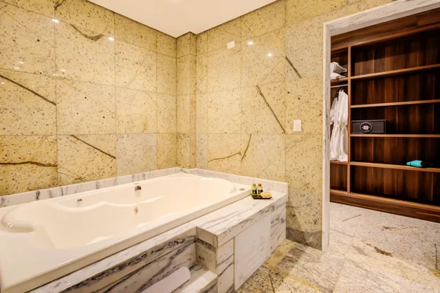 جناح بإطلالة على المسبح، DoubleTree by Hilton Foz do Iguacu 10/10