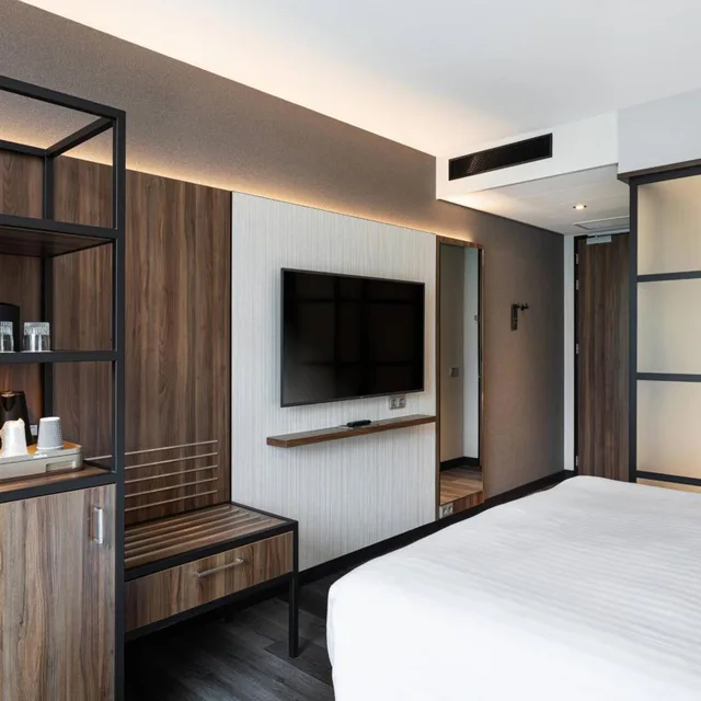 Guest Room, Comfort, King Bed, Sofa, Courtyard By Marriott Amsterdam Airport 4/5