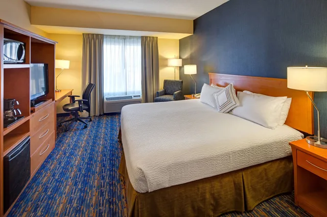 جناح تنفيذي بسريرين كوين مع أريكة، Fairfield Inn And Suites By Marriott Toronto Brampton 2/5