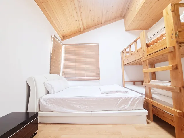 3 Bedrooms, Deluxe, Apartment, 12 Beds, Gillime Pension 5/10