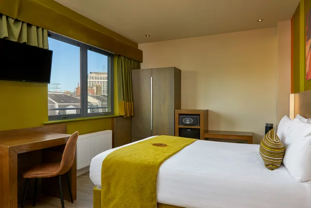 Deluxe, King Bed, Temple Bar Inn 2/5