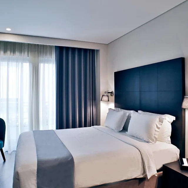 Room, Double or Twin Bed, Lozenge Hotel 2/6