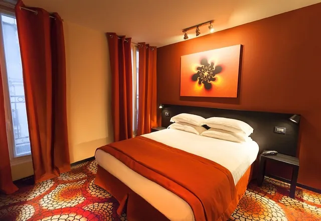 غرفة بسرير مزدوج أو سريرين منفصلين بشرفة، Hotel Helussi 4/10