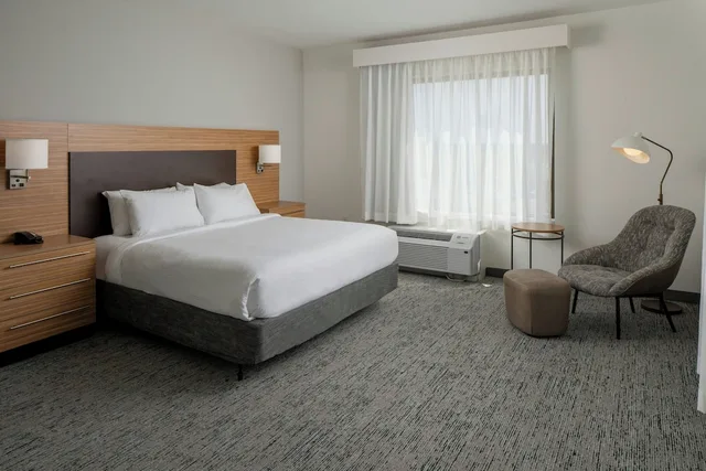 جناح بسرير كينج بغرفة نوم واحدة مع أريكة، Towneplace Suites By Marriott Foley At Owa 1/7