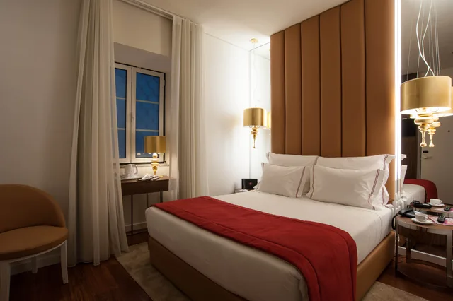 غرفة داخلية بسرير مزدوج بإطلالة، The 7 Hotel 1/2
