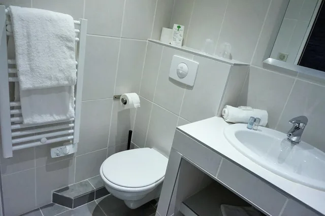 Romantic, Double Bed, HOTEL DE LA COURONNE 6/6
