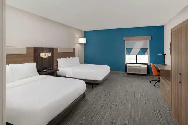 غرفة قياسية بسريرين كوين بحوض استحمام لذوي الإعاقة، Holiday Inn Express HATTIESBURG WEST – UNIV AREA 2/5