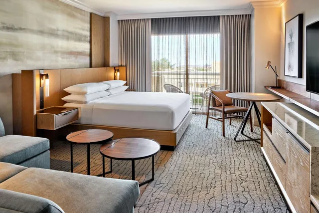 غرفة بسرير مزدوج بإطلالة على المسبح، Jw Marriott Desert Ridge Resort And Spa Phoenix 1/4