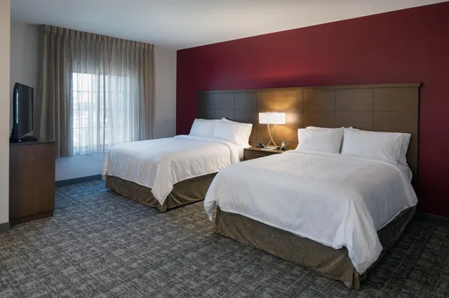 1 Bedroom, Space, Suite, 2 Queen Beds, Sofa, Living Area, Kitchen، Staybridge Suites Phoenix Biltmore Area 2/6