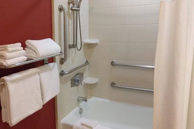 غرفة بسرير كينج، Courtyard Houston Brookhollow 5/5