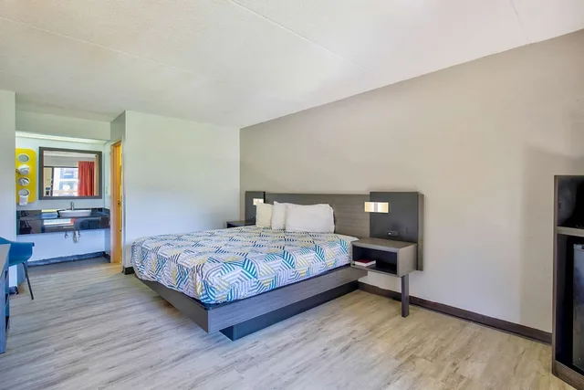 غرفة قياسية بسرير كينج، Motel6 Ashland, VA 1/6
