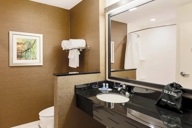 Studio, Multiple Beds, Accessible، FAIRFIELD INN & SUITES COTULLA 2/3