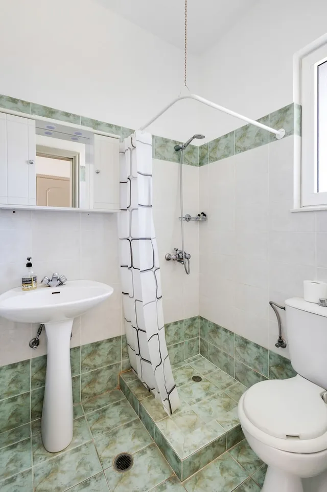 Studio, King Bed, Garden View, Balcony, Johnhara Studios And Apartments 6/6