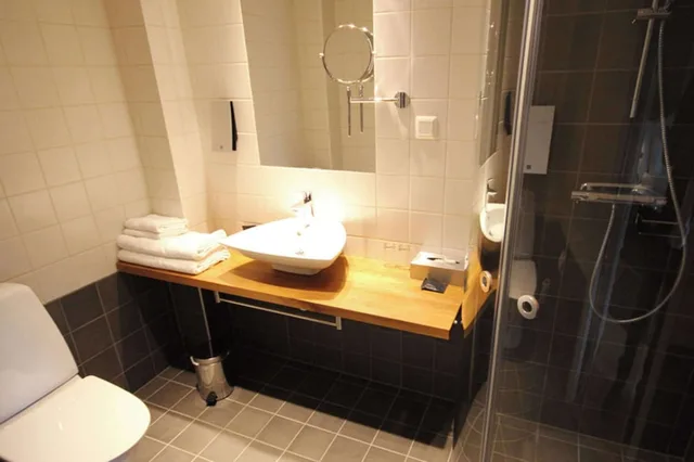 غرفة قياسية بسريرين منفصلين، Clarion Hotel Wisby 5/6