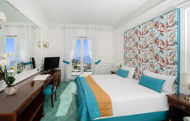 غرفة كومفورت بسرير كوين بإطلالة على البحر، Hotel and Spa Bellavista Francischiello 2/4