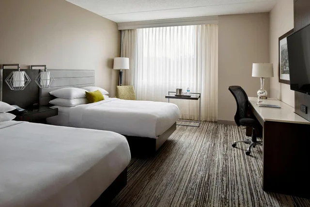 غرفة بسرير مزدوج، Marriott Birmingham Al 2/4