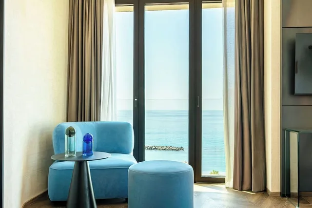 جناح بسرير كينج بإطلالة على البحر بشرفة، Hotel Europa 5/6