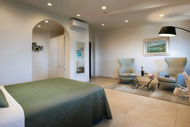 Mansarda, Junior Suite, Studio, Queen Bed, Sea View, Terrace, Hotel La Pensione Svizzera 9/10